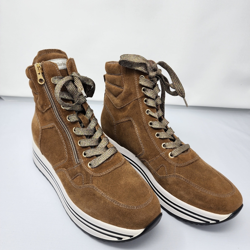 NWT Nero Giardini Platform Hi-Top Suede Sneakers Velour Malto Size 10 Womens